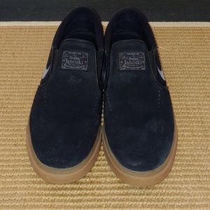Nike SB Zoom Stefan Zanoski black suede slip-on